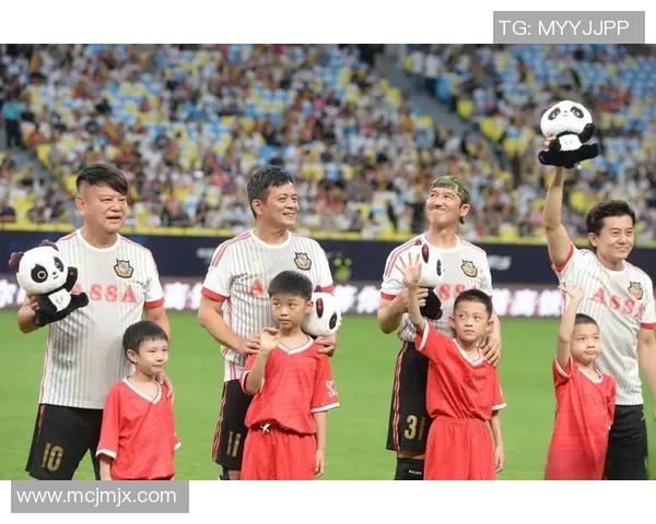 足球明星风采尽显精彩瞬间的完美捕捉与背后的故事分享